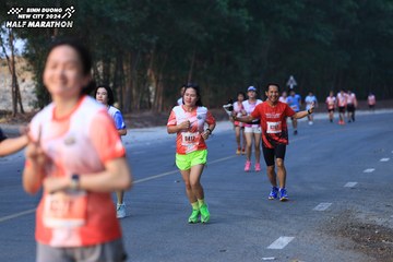 BINH DUONG NEW CITY HALF MARATHON 2024 - Ảnh #1750634