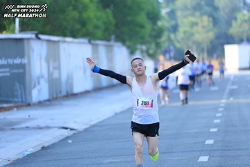 BINH DUONG NEW CITY HALF MARATHON 2024 - Ảnh #1770105