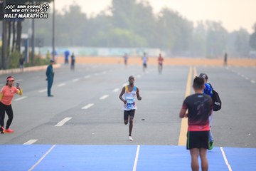 BINH DUONG NEW CITY HALF MARATHON 2024 - Ảnh #1738805