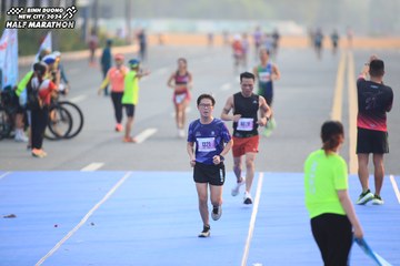 BINH DUONG NEW CITY HALF MARATHON 2024 - Ảnh #1739412