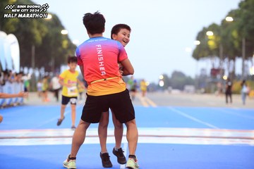 BINH DUONG NEW CITY HALF MARATHON 2024 - Ảnh #1727561