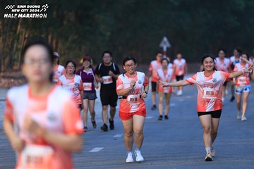 BINH DUONG NEW CITY HALF MARATHON 2024 - Ảnh #1772585