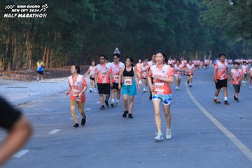 BINH DUONG NEW CITY HALF MARATHON 2024 - Ảnh #1772737