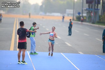 BINH DUONG NEW CITY HALF MARATHON 2024 - Ảnh #1738779