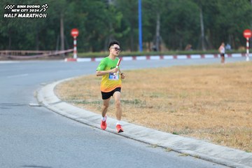 BINH DUONG NEW CITY HALF MARATHON 2024 - Ảnh #1735159