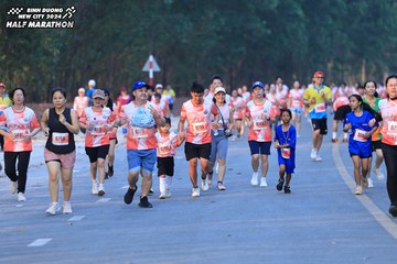BINH DUONG NEW CITY HALF MARATHON 2024 - Ảnh #1772338