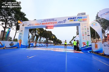 BINH DUONG NEW CITY HALF MARATHON 2024 - Ảnh #1729522