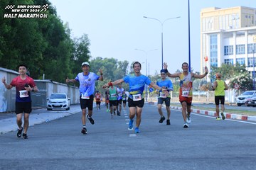 BINH DUONG NEW CITY HALF MARATHON 2024 - Ảnh #1765476