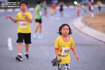 BINH DUONG NEW CITY HALF MARATHON 2024 - Ảnh #1727106