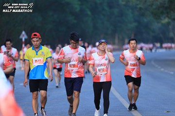 BINH DUONG NEW CITY HALF MARATHON 2024 - Ảnh #1750894
