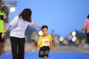 BINH DUONG NEW CITY HALF MARATHON 2024 - Ảnh #1728660