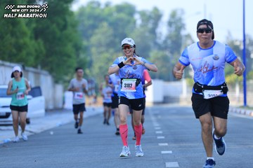 BINH DUONG NEW CITY HALF MARATHON 2024 - Ảnh #1767247