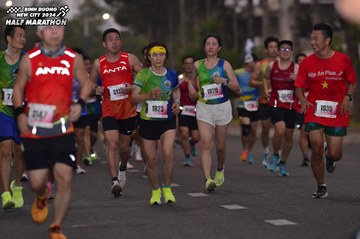 BINH DUONG NEW CITY HALF MARATHON 2024 - Ảnh #1740996