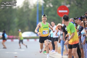 BINH DUONG NEW CITY HALF MARATHON 2024 - Ảnh #1736440