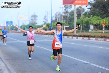 BINH DUONG NEW CITY HALF MARATHON 2024 - Ảnh #1770098
