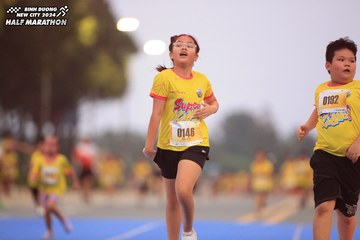 BINH DUONG NEW CITY HALF MARATHON 2024 - Ảnh #1724365