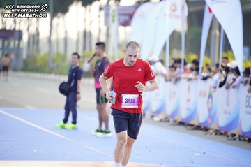 BINH DUONG NEW CITY HALF MARATHON 2024 - Ảnh #1757325