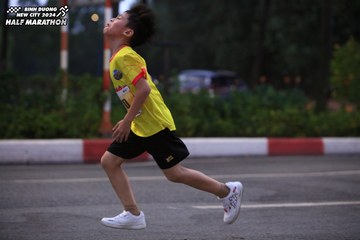 BINH DUONG NEW CITY HALF MARATHON 2024 - Ảnh #1728123