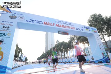BINH DUONG NEW CITY HALF MARATHON 2024 - Ảnh #1819833