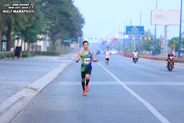 BINH DUONG NEW CITY HALF MARATHON 2024 - Ảnh #1765348