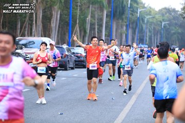 BINH DUONG NEW CITY HALF MARATHON 2024 - Ảnh #1750273
