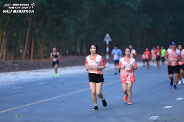 BINH DUONG NEW CITY HALF MARATHON 2024 - Ảnh #1750521