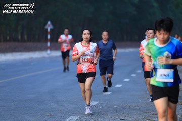 BINH DUONG NEW CITY HALF MARATHON 2024 - Ảnh #1750173