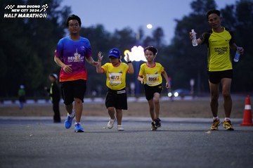 BINH DUONG NEW CITY HALF MARATHON 2024 - Ảnh #1725981