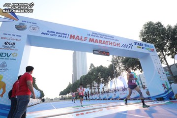 BINH DUONG NEW CITY HALF MARATHON 2024 - Ảnh #1819378