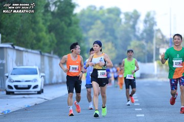 BINH DUONG NEW CITY HALF MARATHON 2024 - Ảnh #1776276