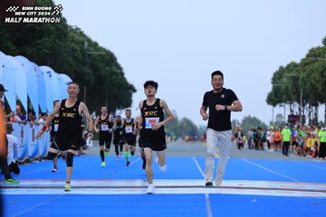 BINH DUONG NEW CITY HALF MARATHON 2024 - Ảnh #1737212
