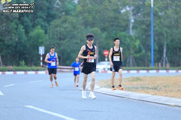 BINH DUONG NEW CITY HALF MARATHON 2024 - Ảnh #1736039