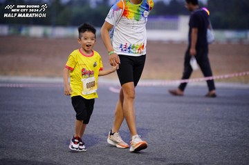 BINH DUONG NEW CITY HALF MARATHON 2024 - Ảnh #1725920