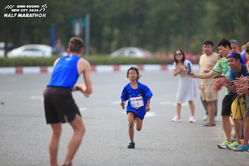 BINH DUONG NEW CITY HALF MARATHON 2024 - Ảnh #1736225