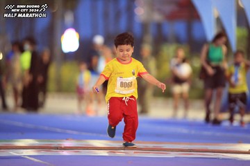 BINH DUONG NEW CITY HALF MARATHON 2024 - Ảnh #1728740