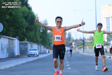 BINH DUONG NEW CITY HALF MARATHON 2024 - Ảnh #1776299