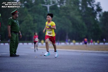 BINH DUONG NEW CITY HALF MARATHON 2024 - Ảnh #1724996