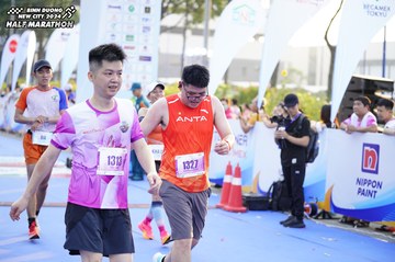 BINH DUONG NEW CITY HALF MARATHON 2024 - Ảnh #1757619