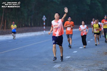 BINH DUONG NEW CITY HALF MARATHON 2024 - Ảnh #1750211