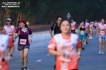BINH DUONG NEW CITY HALF MARATHON 2024 - Ảnh #1772650