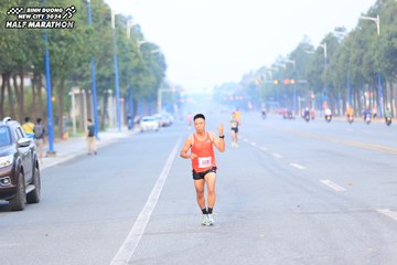BINH DUONG NEW CITY HALF MARATHON 2024 - Ảnh #1739525