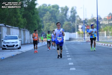 BINH DUONG NEW CITY HALF MARATHON 2024 - Ảnh #1776254
