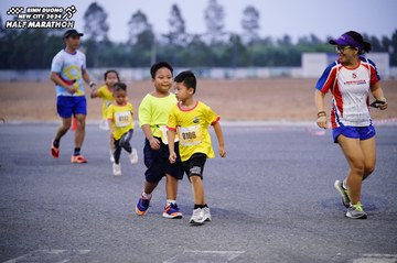 BINH DUONG NEW CITY HALF MARATHON 2024 - Ảnh #1725720