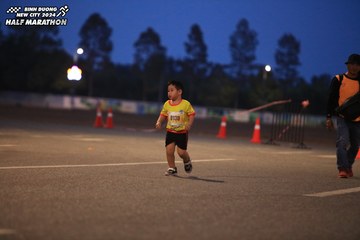 BINH DUONG NEW CITY HALF MARATHON 2024 - Ảnh #1728542