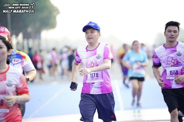 BINH DUONG NEW CITY HALF MARATHON 2024 - Ảnh #1759292