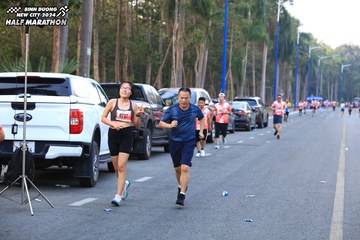 BINH DUONG NEW CITY HALF MARATHON 2024 - Ảnh #1756163