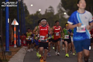 BINH DUONG NEW CITY HALF MARATHON 2024 - Ảnh #1740990