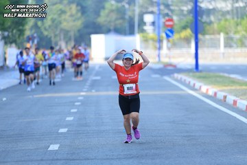 BINH DUONG NEW CITY HALF MARATHON 2024 - Ảnh #1768950