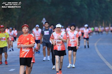 BINH DUONG NEW CITY HALF MARATHON 2024 - Ảnh #1771984