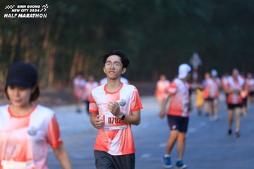 BINH DUONG NEW CITY HALF MARATHON 2024 - Ảnh #1772030